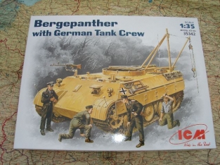 ICM 35342  Bergepanther + Tank Crew